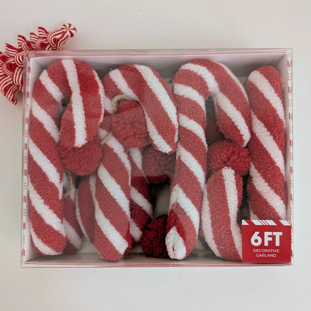 NIB Large Cozy Candy Cane Christmas Garland 6 FT Peppermint Holiday Gingerbread